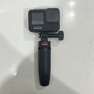 go pro hero 9 (WATER DAMAGE, SELLING FOR PARTS)